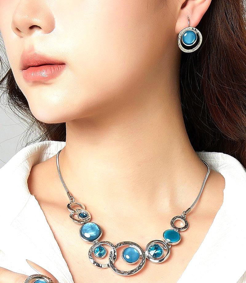 Collier met bijpassende oorbel